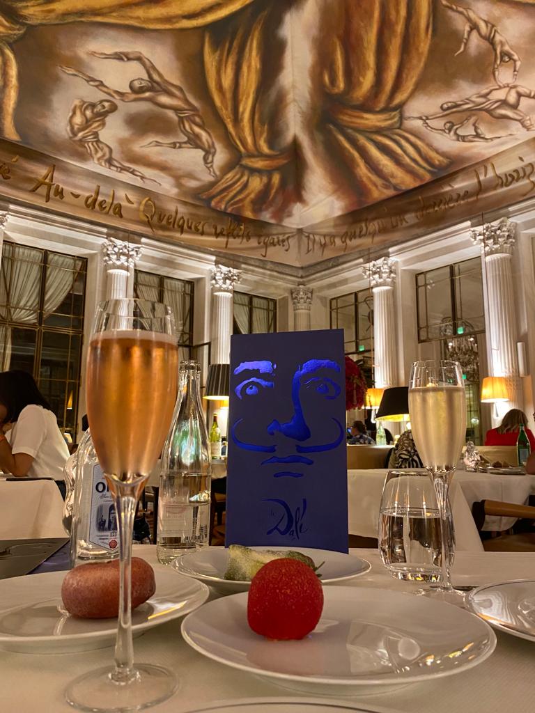 Le Dali, o restaurante mais amado de Paris!