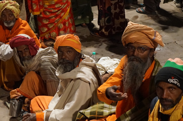 Varanasi: uma experiência de vida e morte! (VÍDEO)